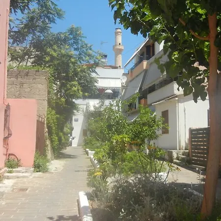 Family House In The Centre Of Old Town * ハニア